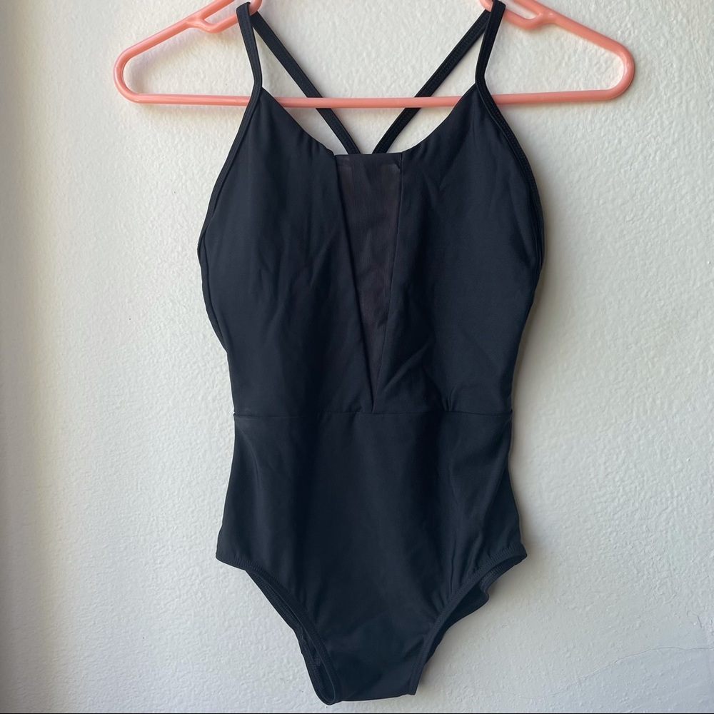 Bullet Pointe Deep V Leotard in Black
